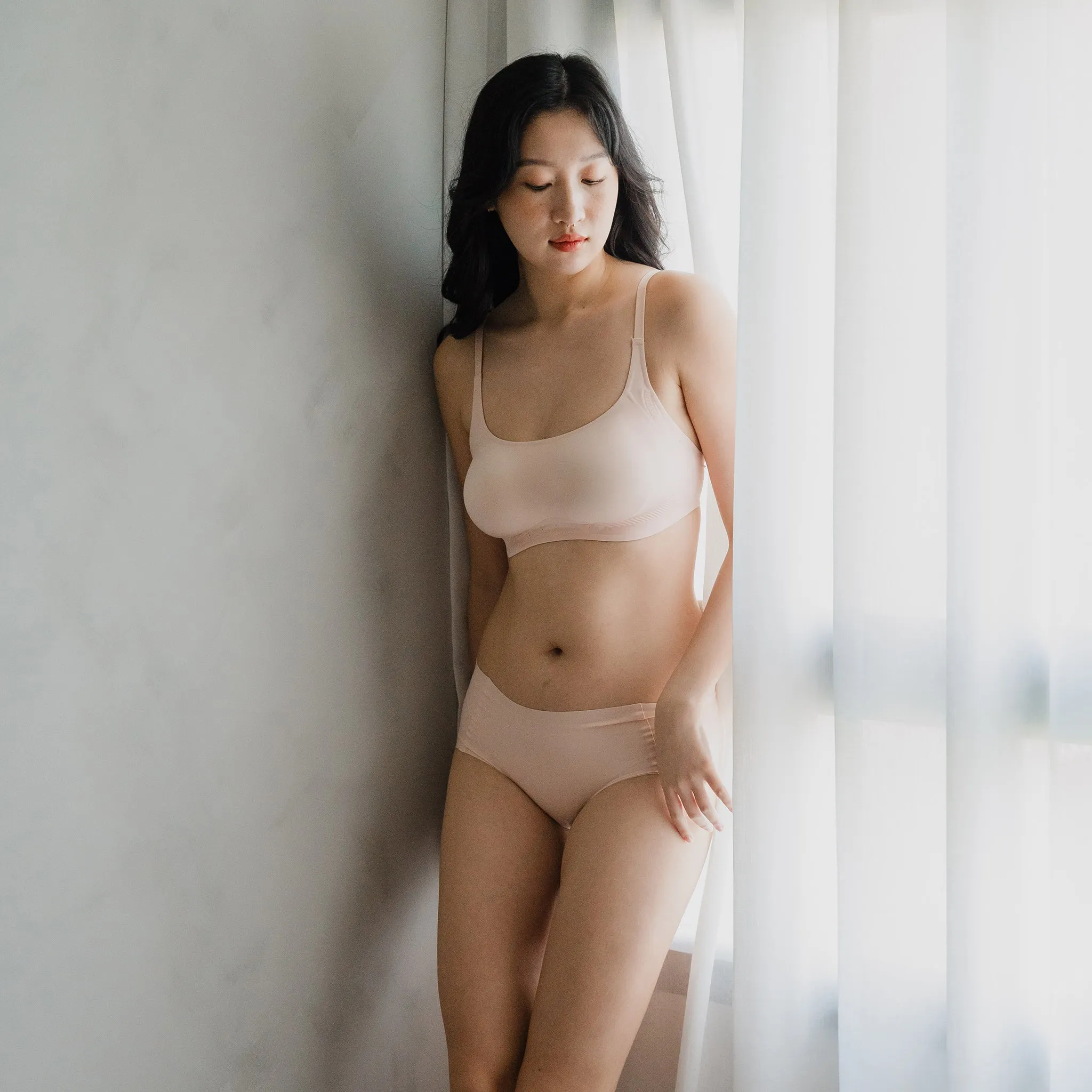Air-Leisure! Scoop-Neck Lightly-lined Seamless Wireless Bra (Contour-fit Edition) in Soft Blush