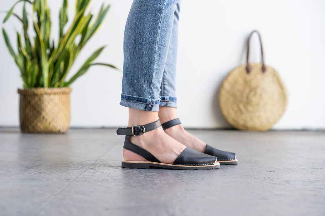 Black Ankle Pons
