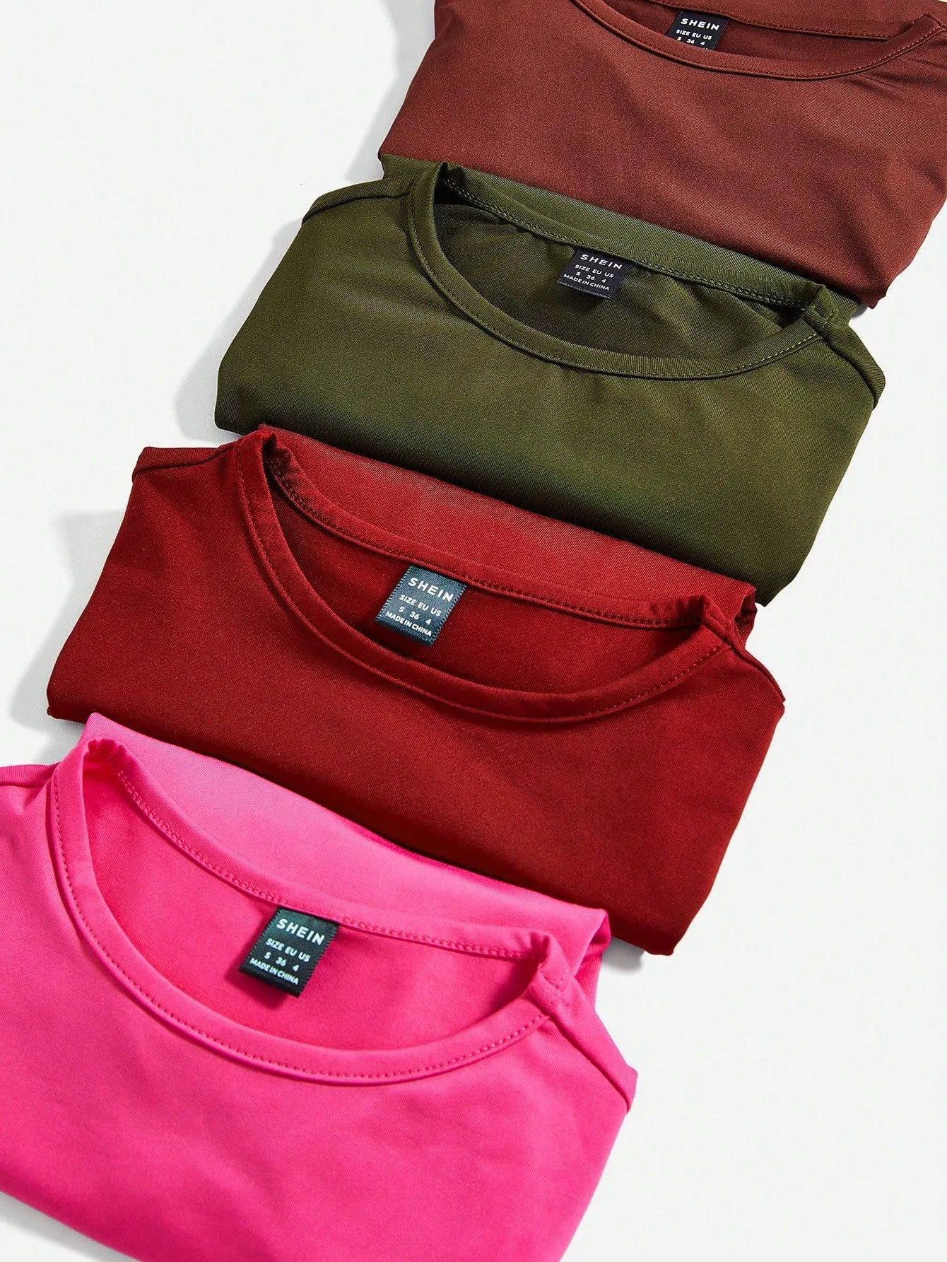 Cherry Vibes: Body Ajustado Unicolor para Mujer en