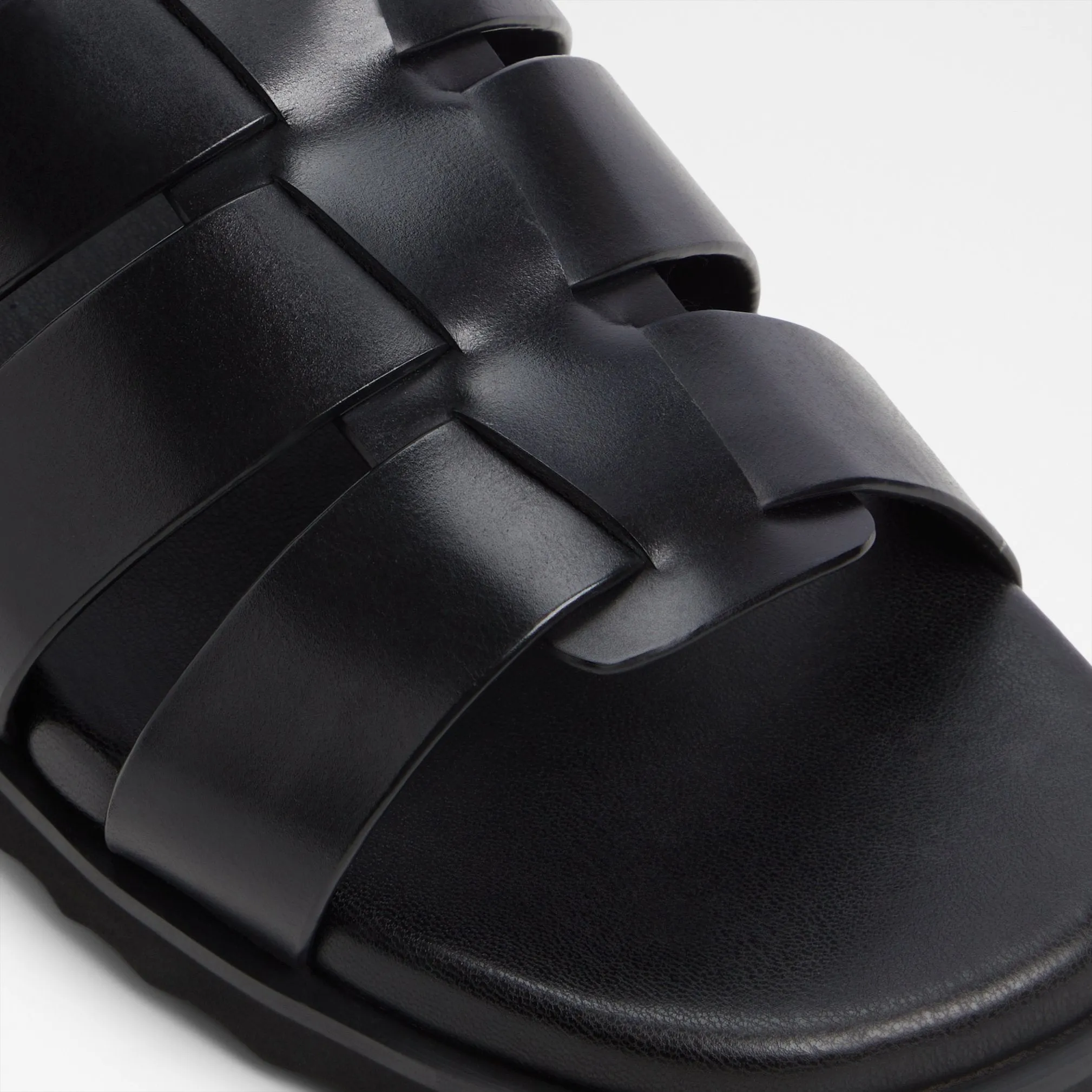 Darby / Flat Sandals