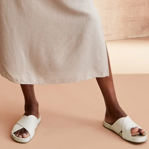 Eileen Fisher Bond Bone White Leather Slip-on Crossover Strap Sandals Size 8