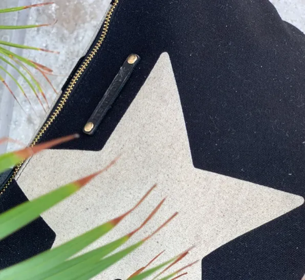 GIGANTI STAR CANVAS POUCH