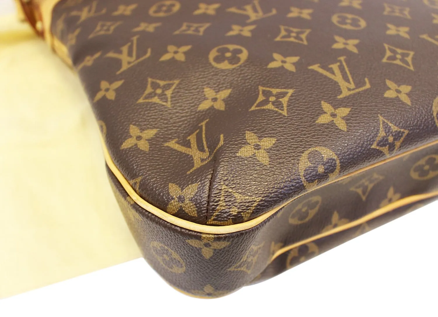 LOUIS VUITTON Monogram Canvas Brown Odeon MM Shoulder Bag