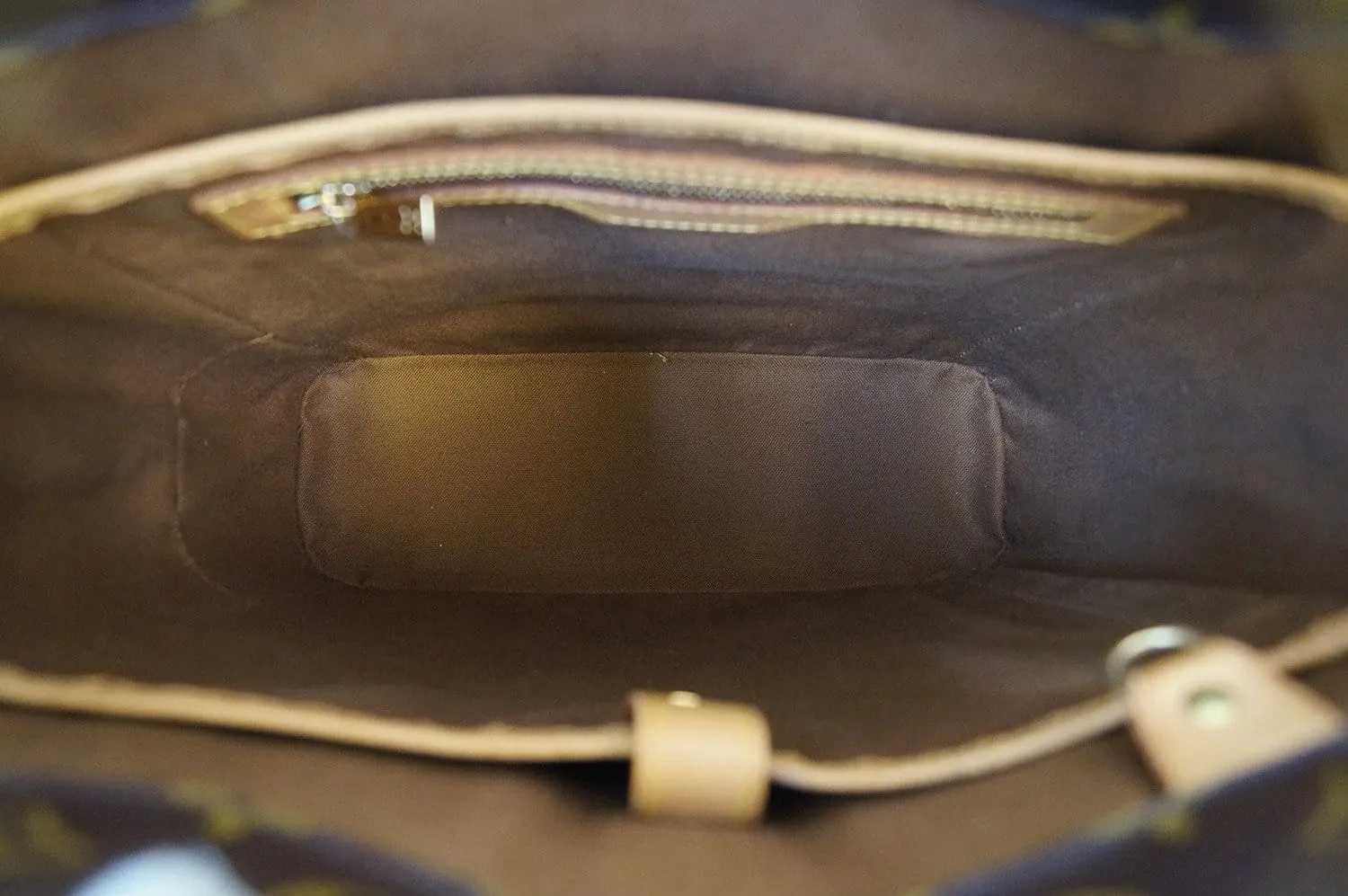 LOUIS VUITTON Monogram Canvas Vavin GM Handbag
