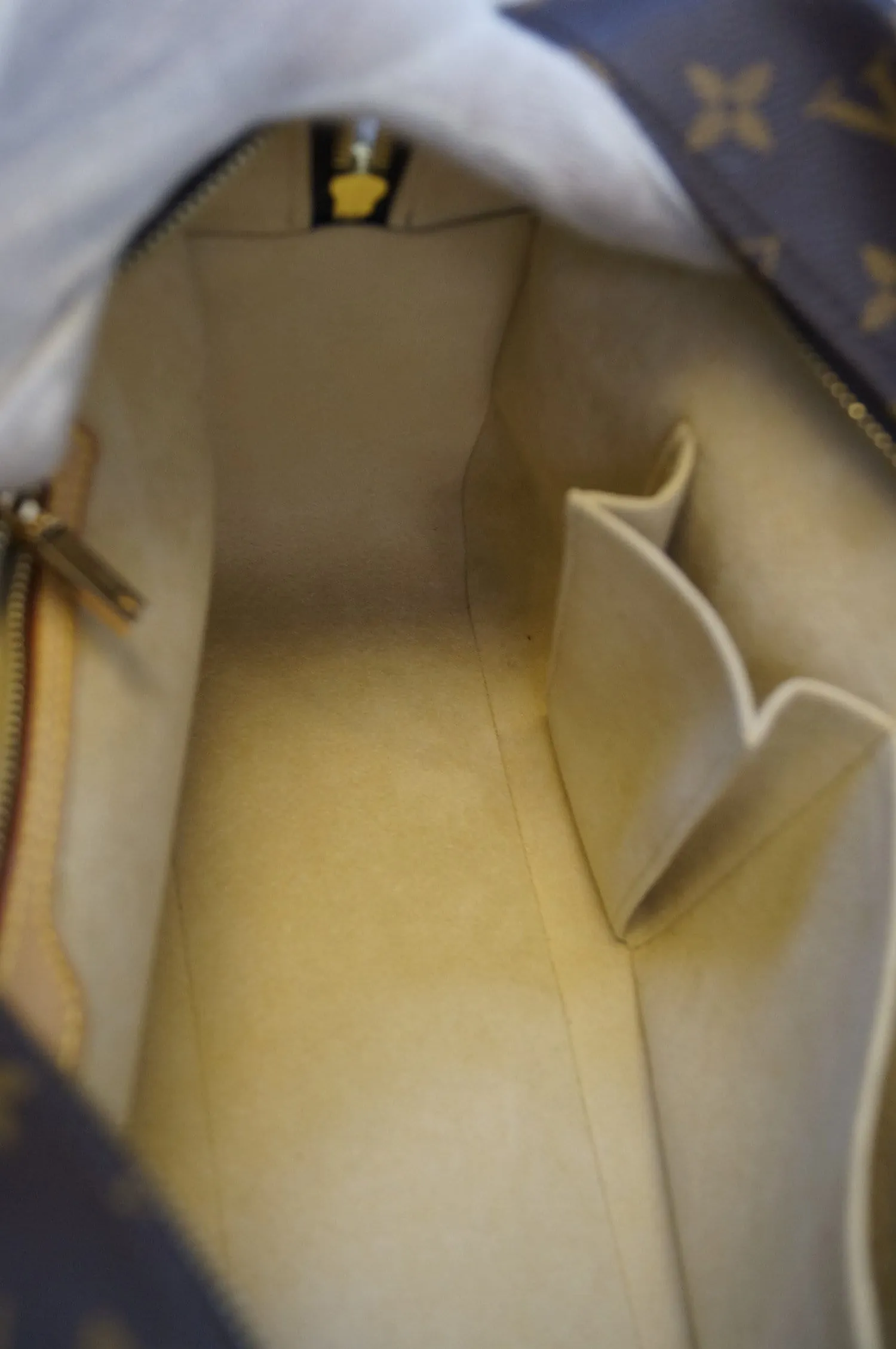 LOUIS VUITTON Monogram Cite GM Shoulder Bag