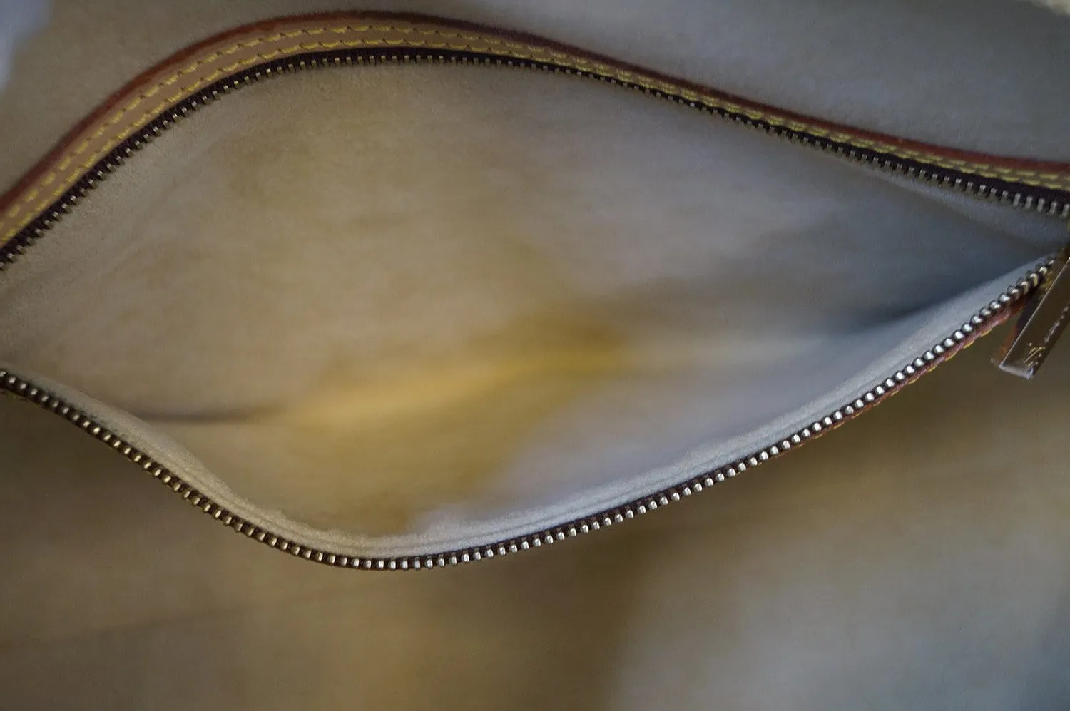 LOUIS VUITTON Monogram Cite GM Shoulder Bag