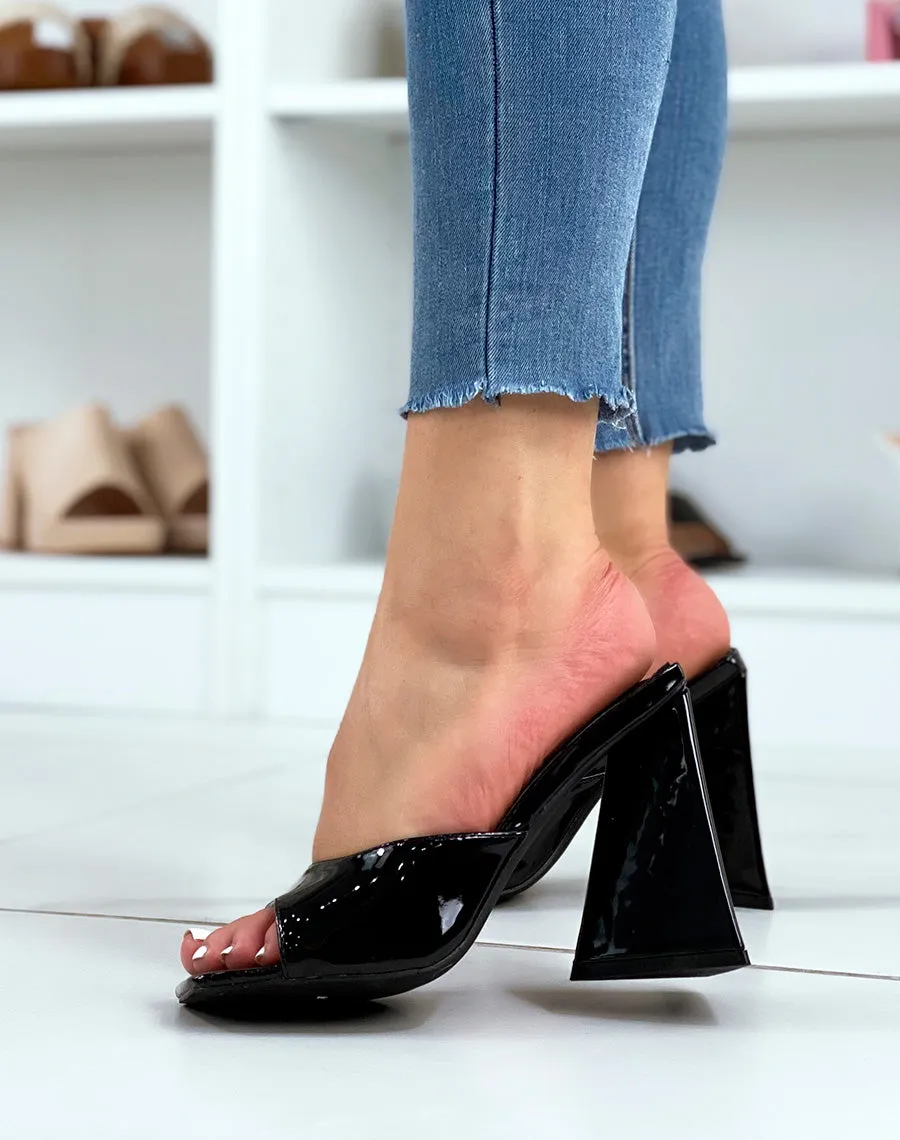 Mules noires vernies à talon triangulaire