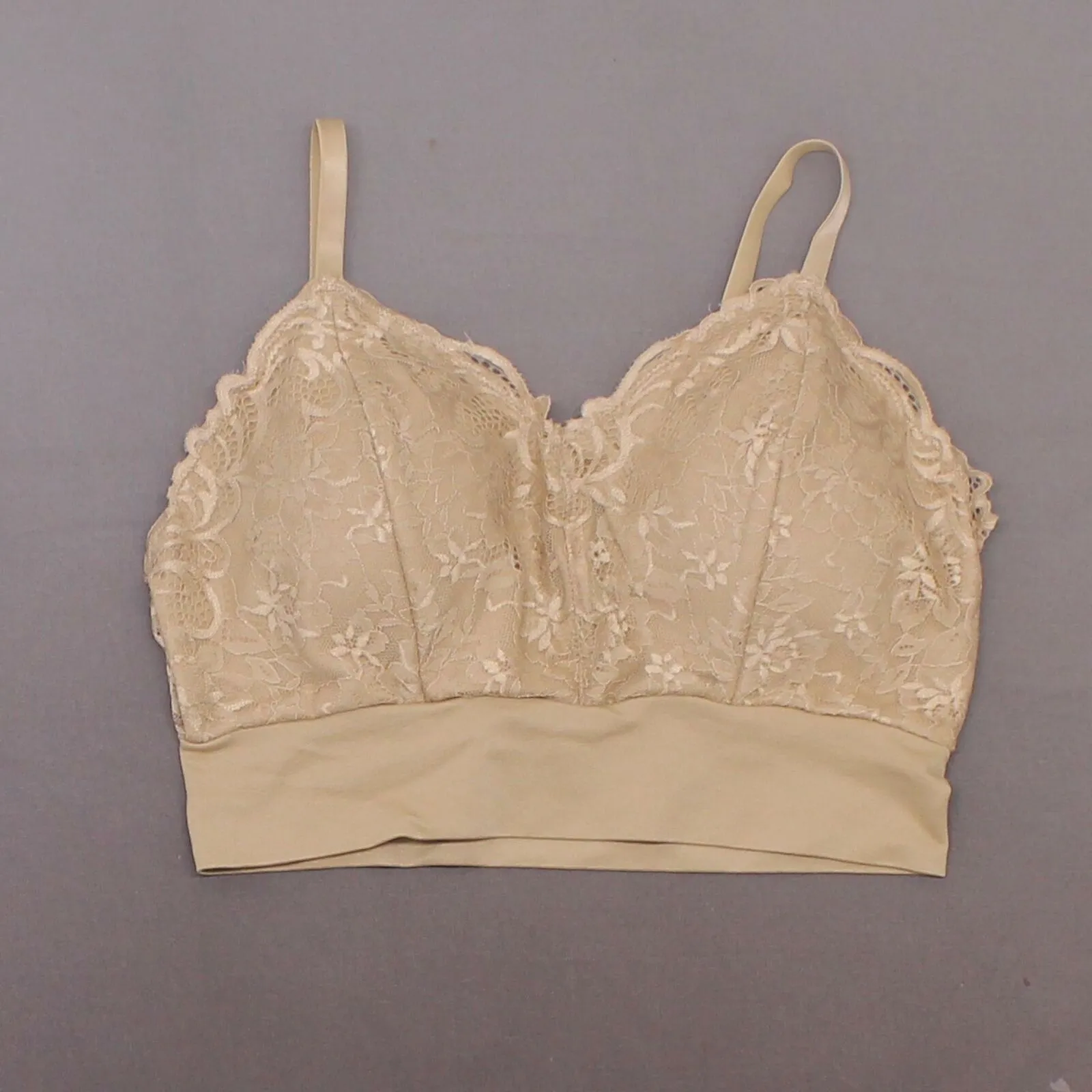 NEW Rhonda Shear Lace Leisure Bra With Removable Pads Medium XL