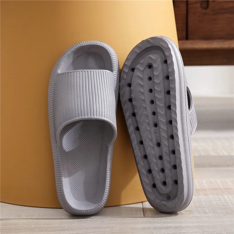"ESSENTIAL" Sandales Claquettes en plastique jaune - URB1™