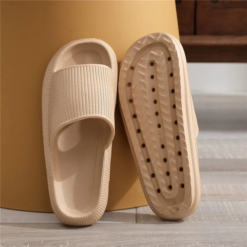 "ESSENTIAL" Sandales Claquettes en plastique jaune - URB1™