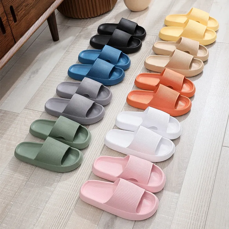 "ESSENTIAL" Sandales Claquettes en plastique jaune - URB1™