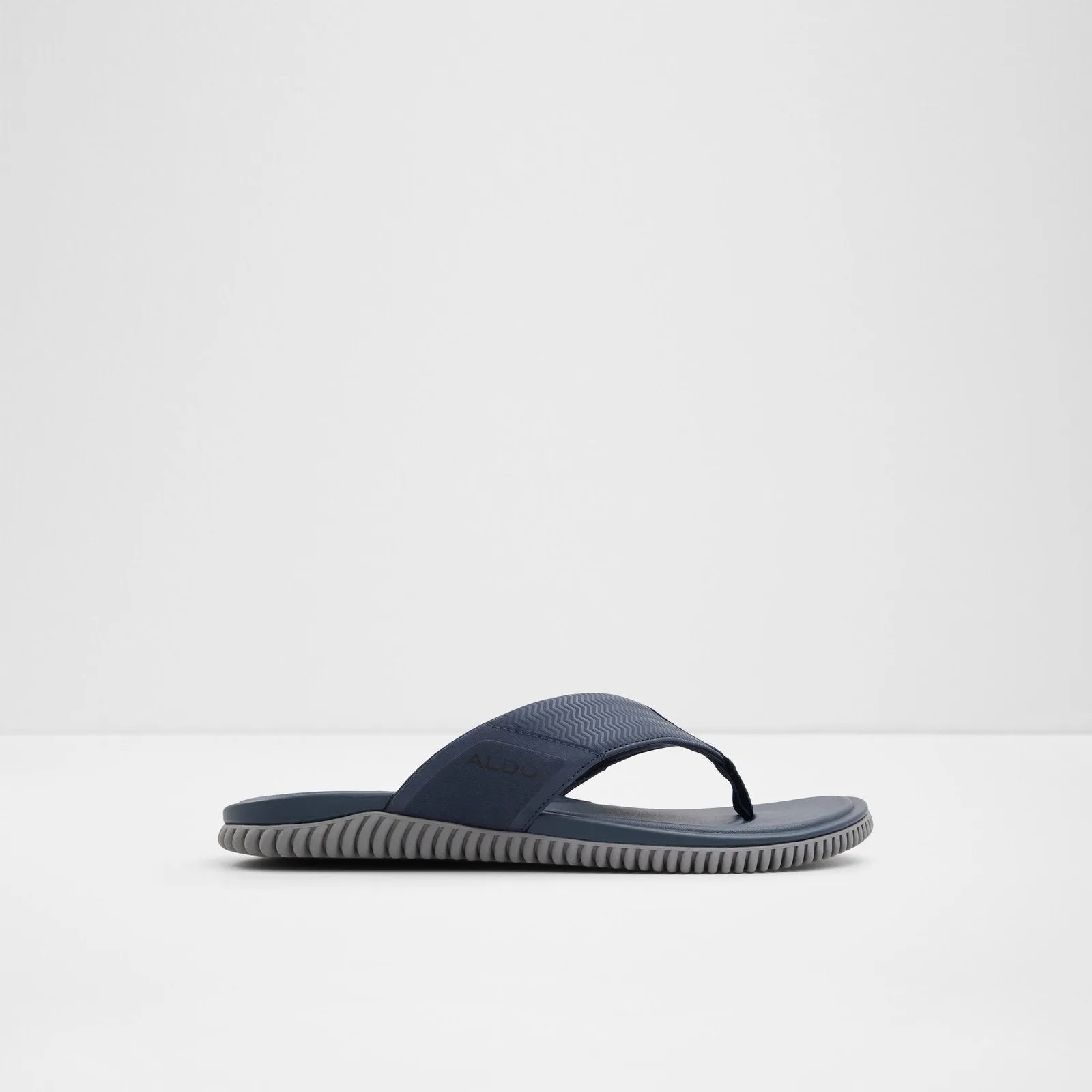 Riptide / Flat Sandals