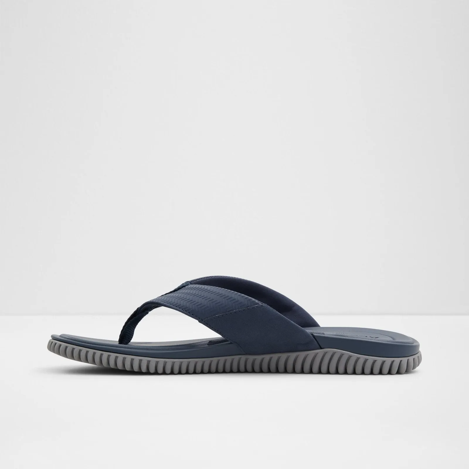Riptide / Flat Sandals