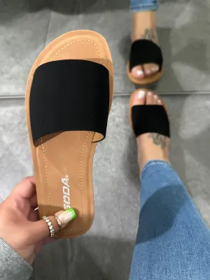 Roxy Sandal- Black