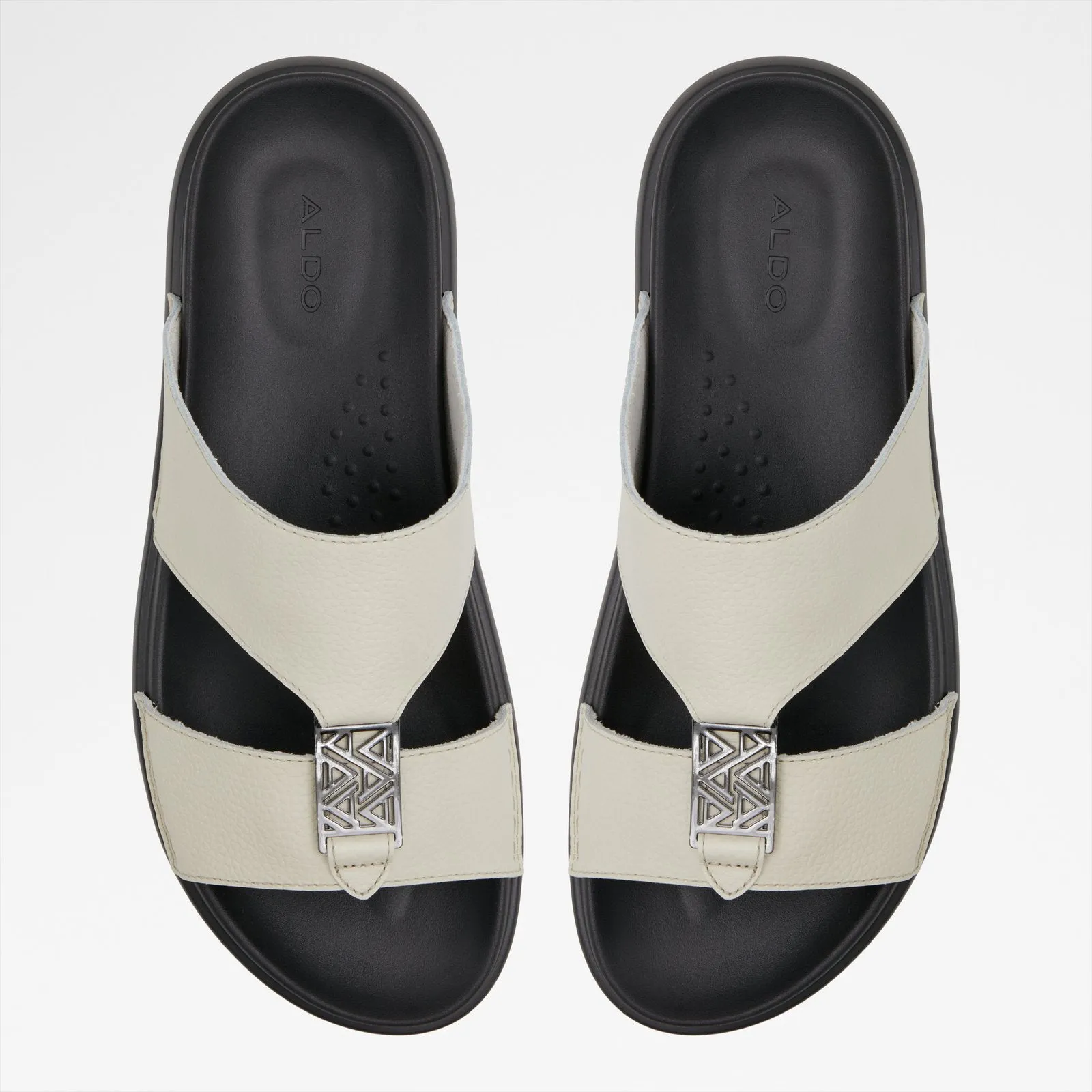 Salum / Flat Sandals