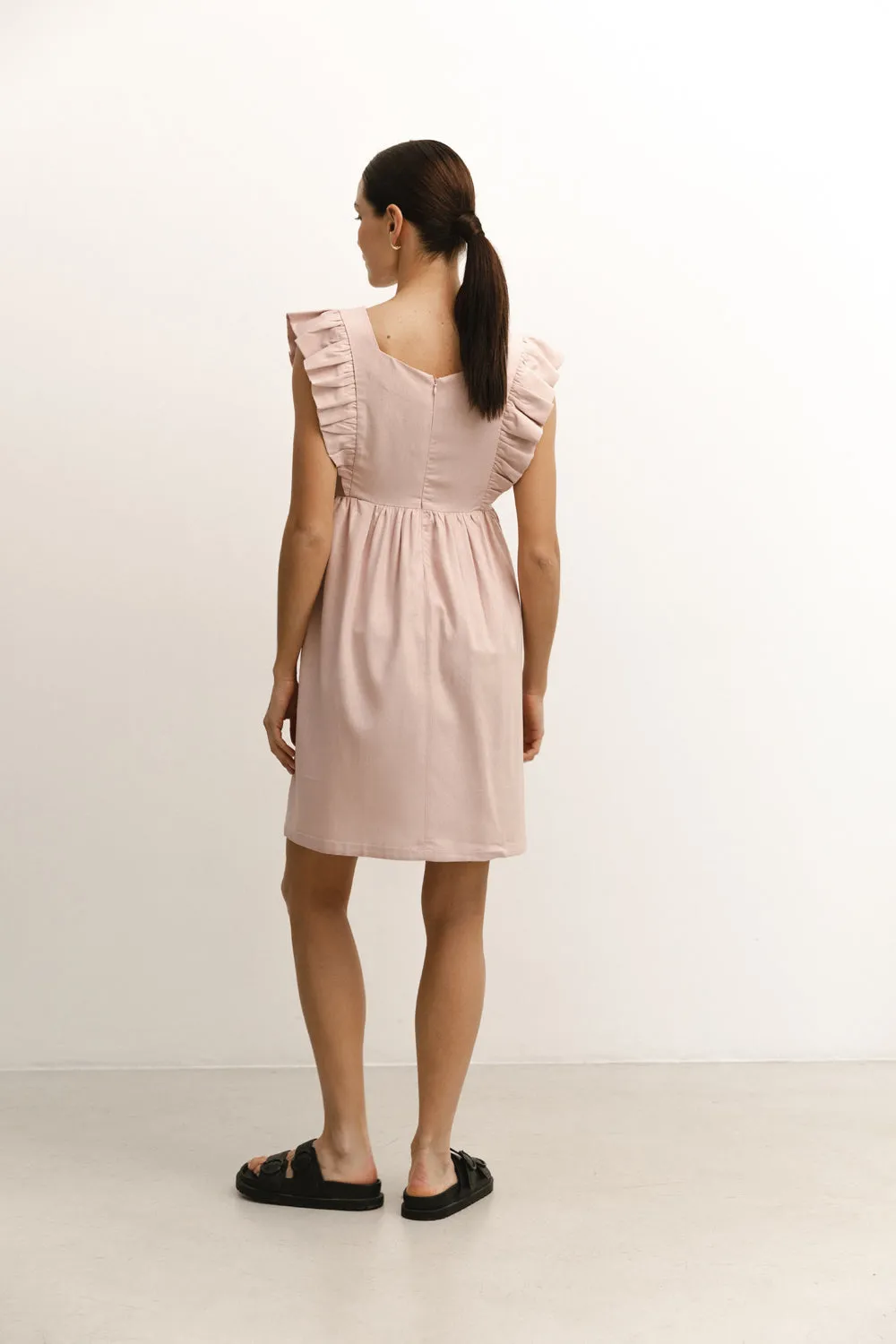 Sleeveless dress color "Powder"