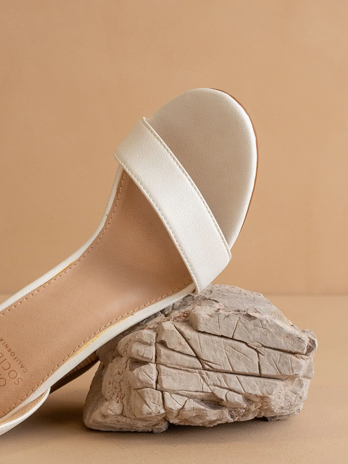 The Josie | White Ankle Chain Heel