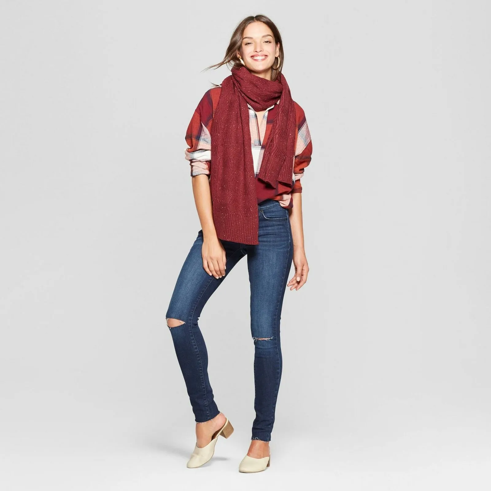 Universal Thread Women's Mid Rise Slit Knee Skinny Jeans