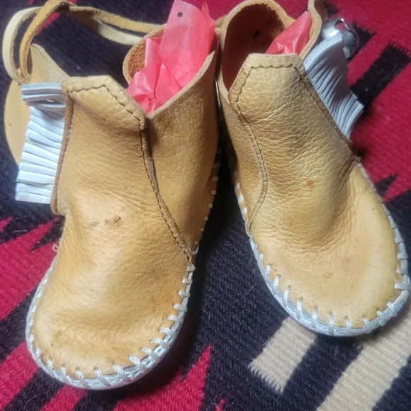 Vintage Minnetonka Baby Moccasins